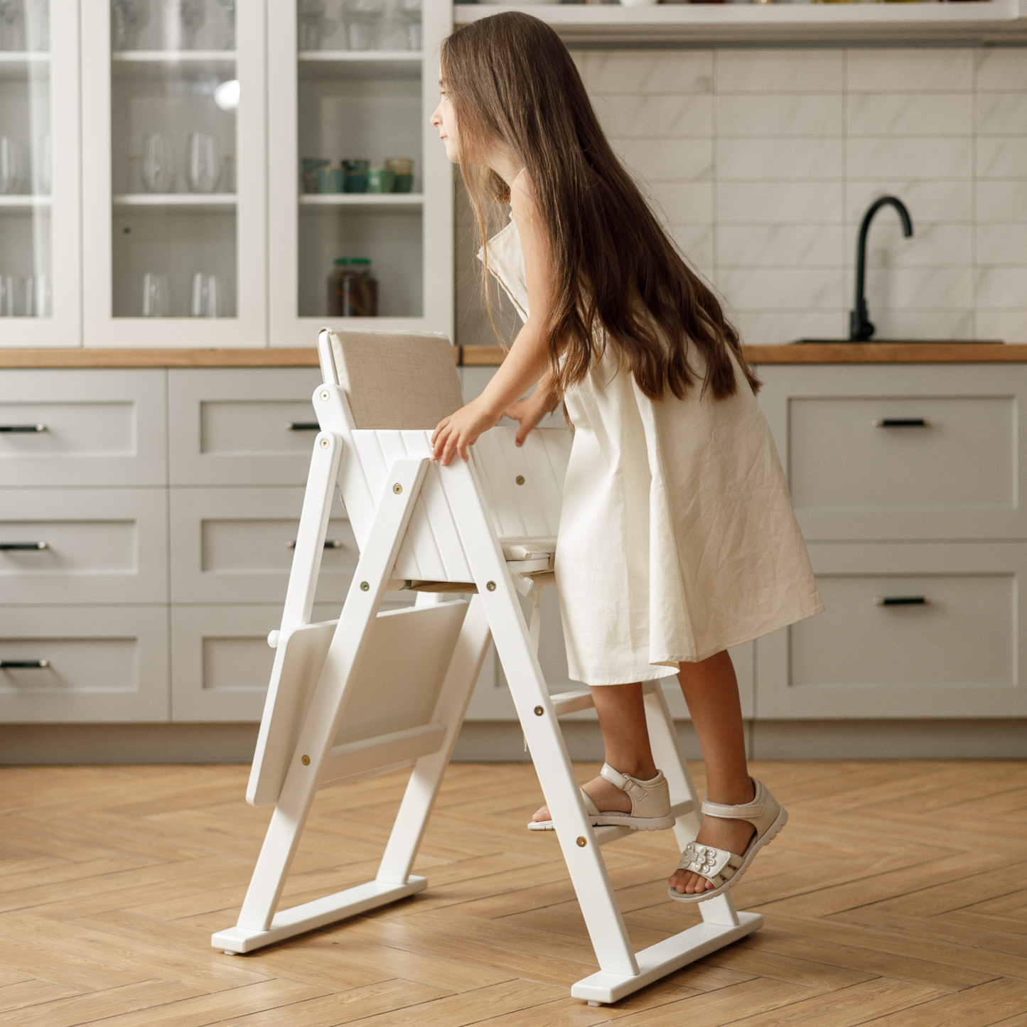 VILHA Folding Baby Chair Snow (Full White)